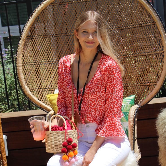 Red and white floral top❤️ - Picture 2 of 2